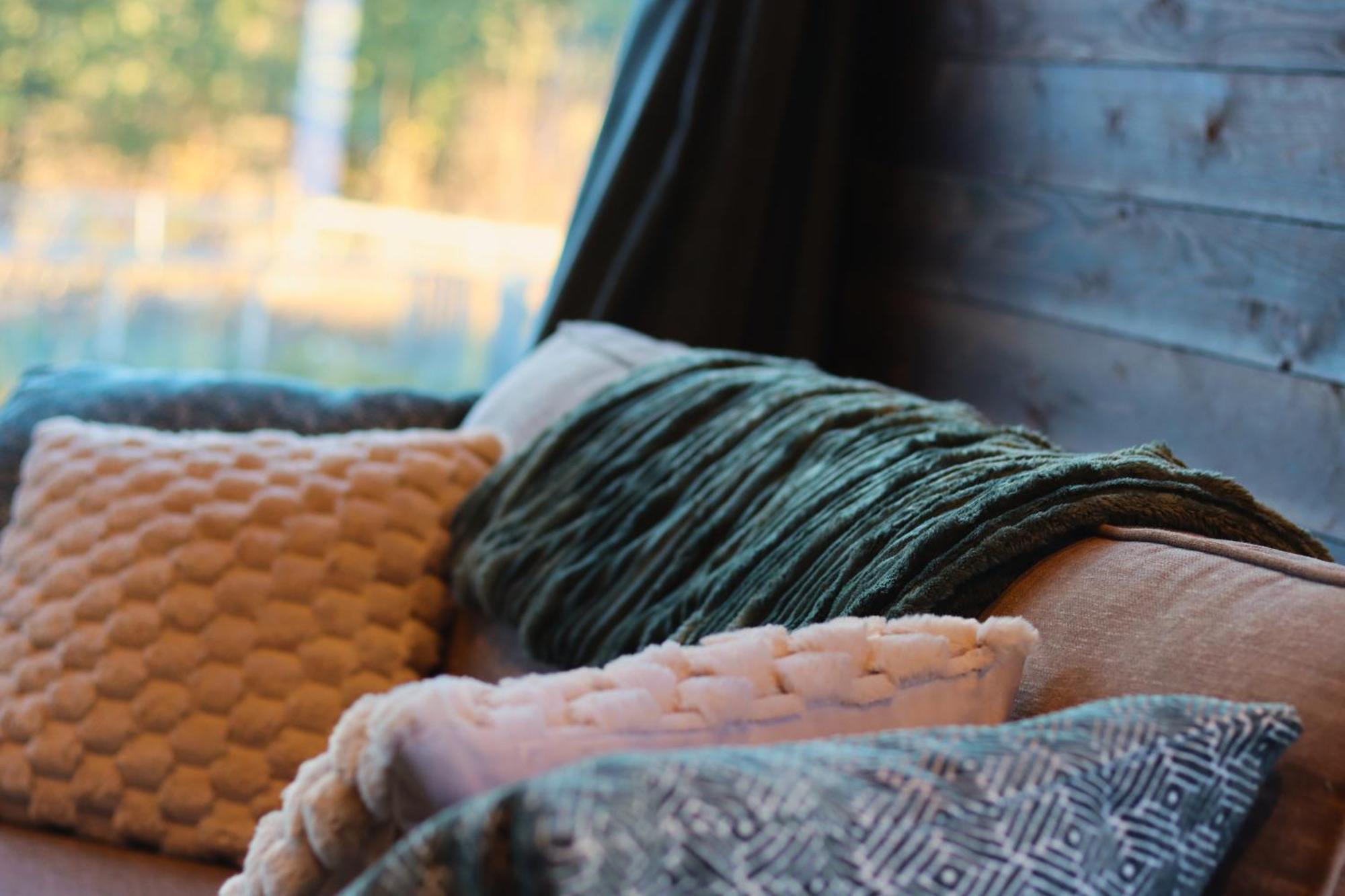 Reindeer River Lights Lodge Кируна Екстериор снимка