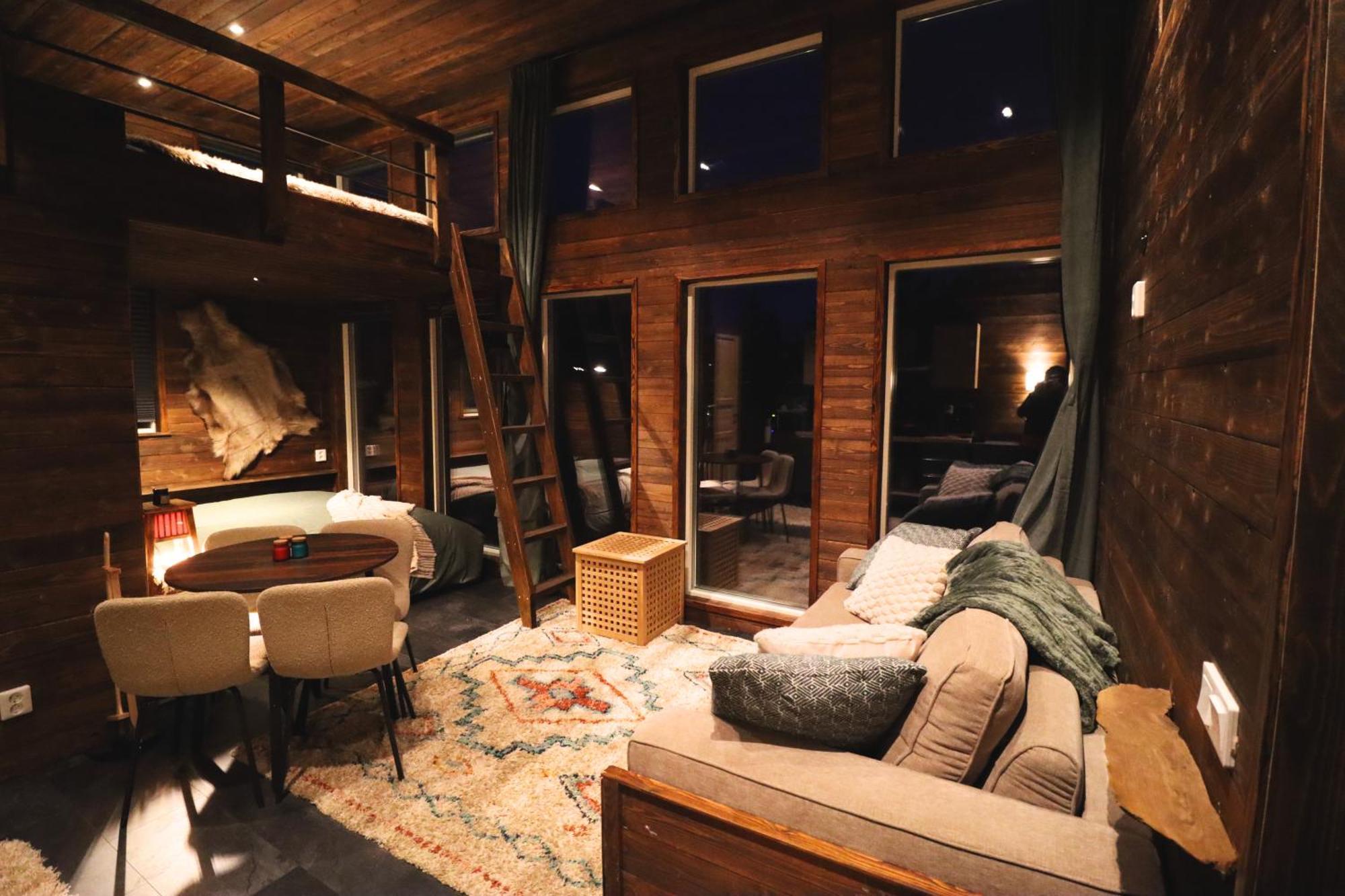 Reindeer River Lights Lodge Кируна Екстериор снимка