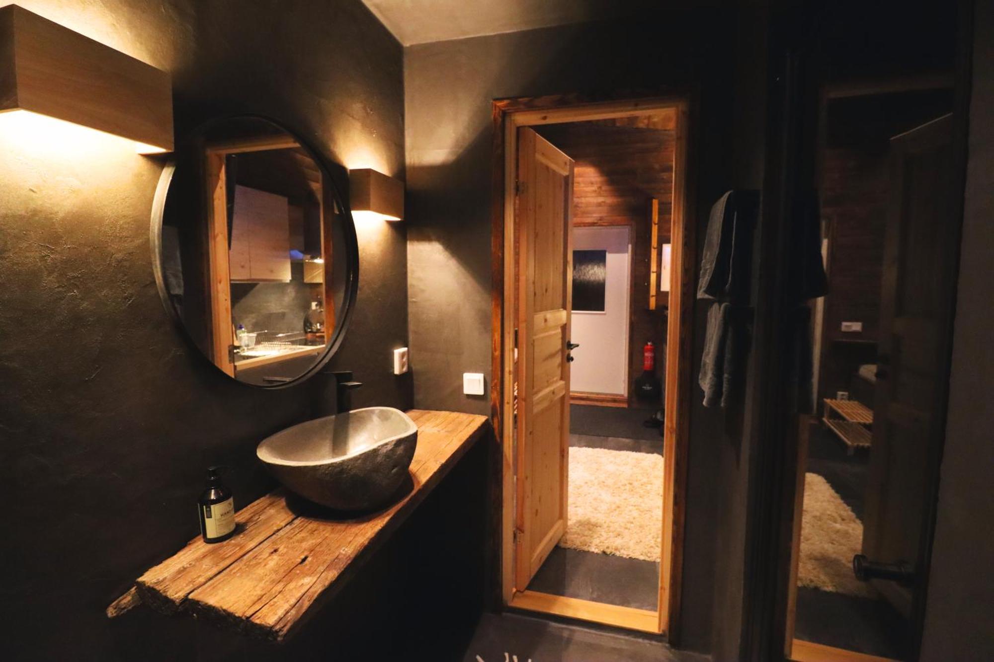 Reindeer River Lights Lodge Кируна Екстериор снимка