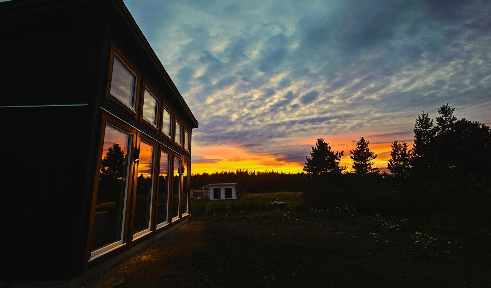 Reindeer River Lights Lodge Кируна Екстериор снимка